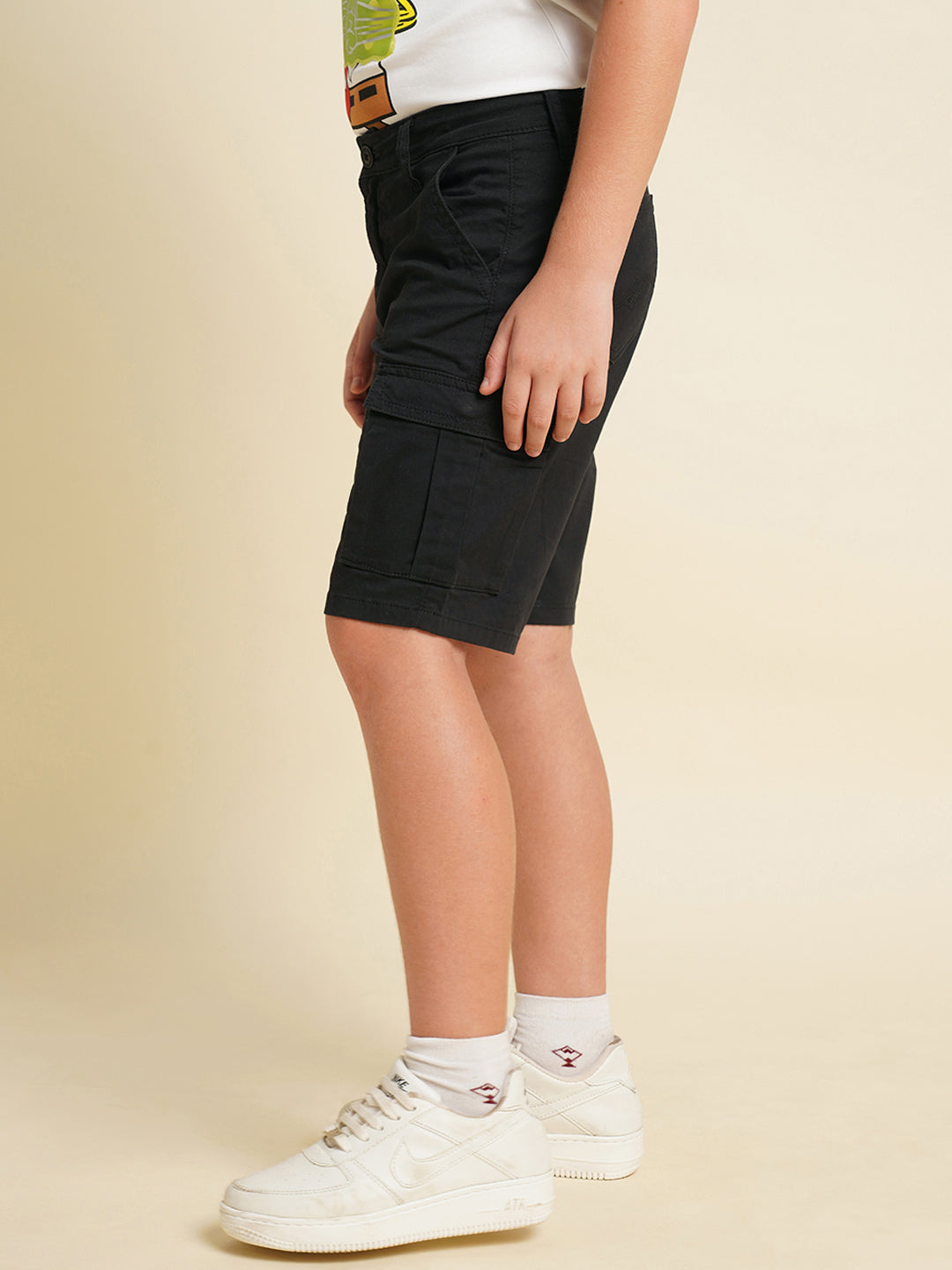 JACK&JONES JUNIOR Boys Black Mid Rise Shorts