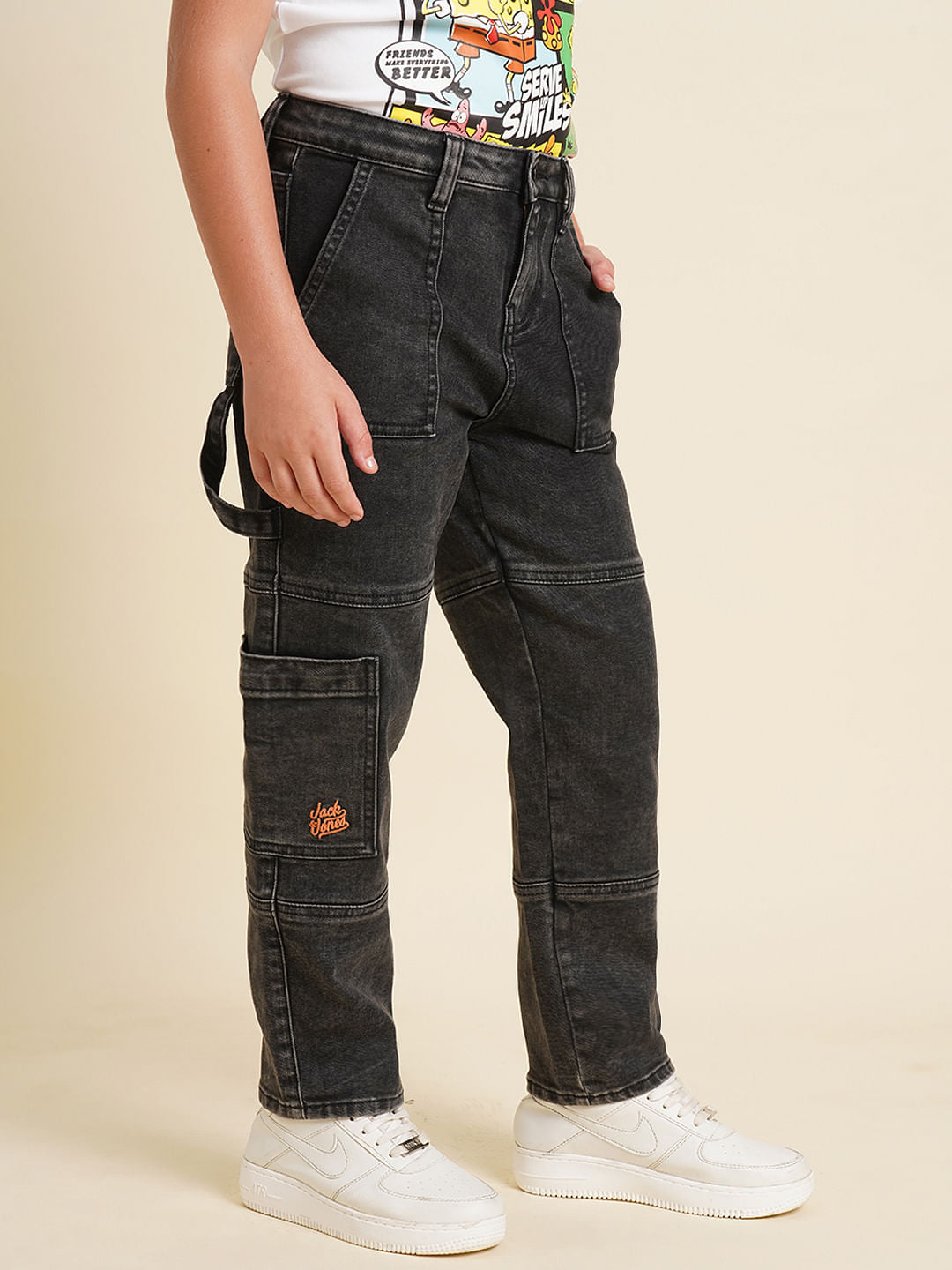 Boys Black Mid Rise Loose Fit Jeans