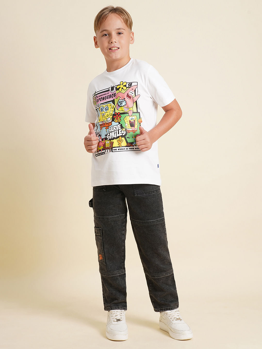 Boys Black Mid Rise Loose Fit Jeans