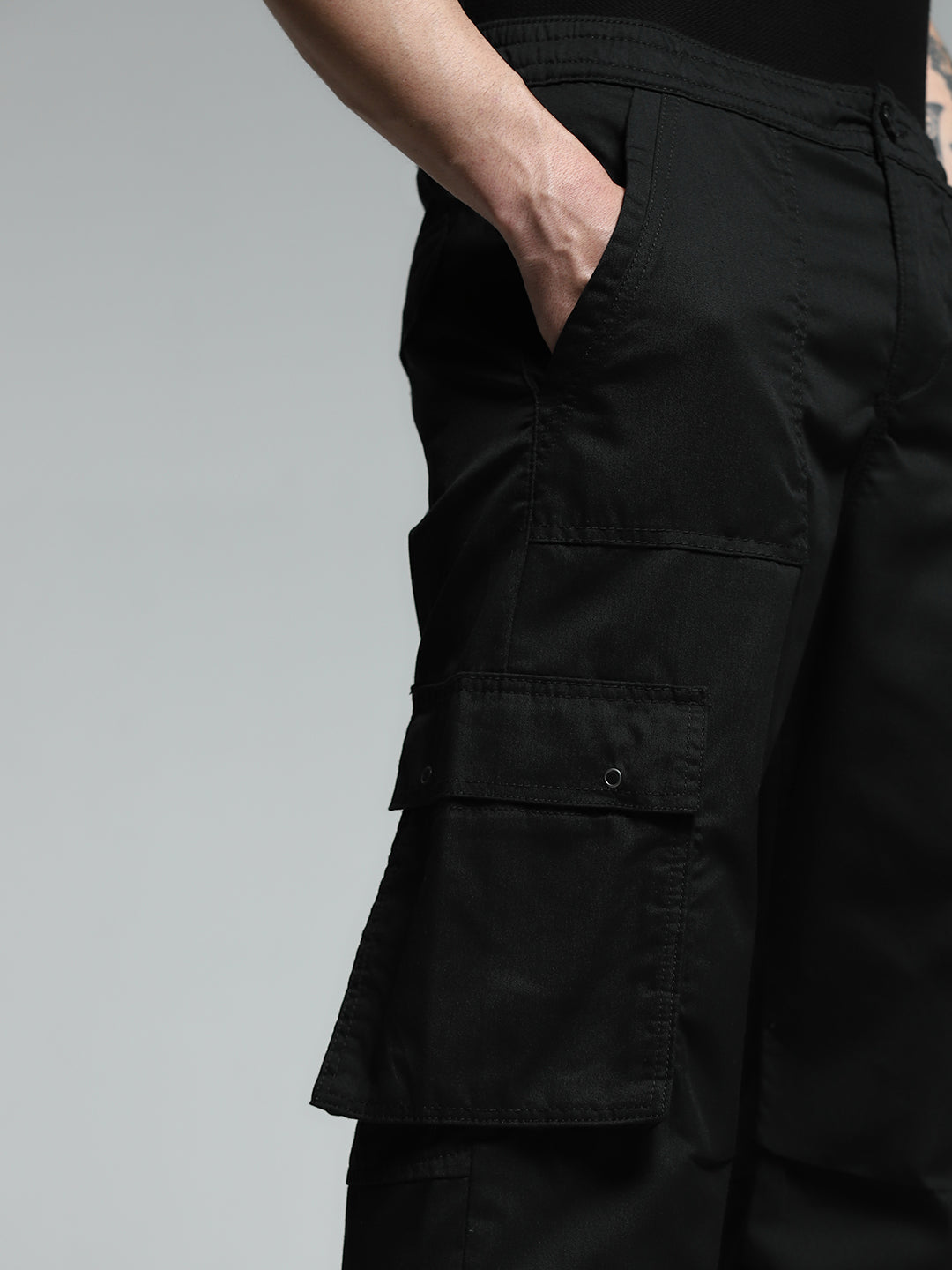 Black Mid Rise Cargo Pants