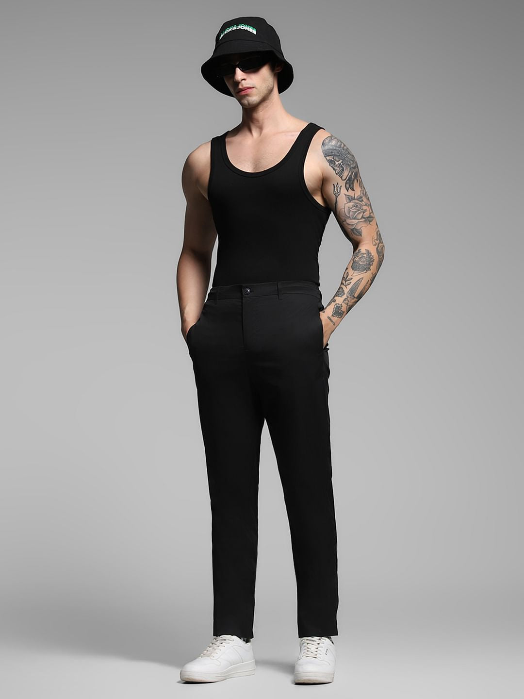 Black Mid Rise Slim Fit Pants
