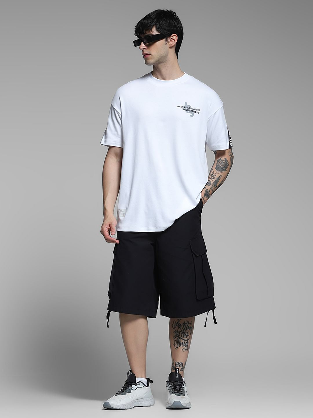 Black Mid Rise Cargo Jogger Shorts
