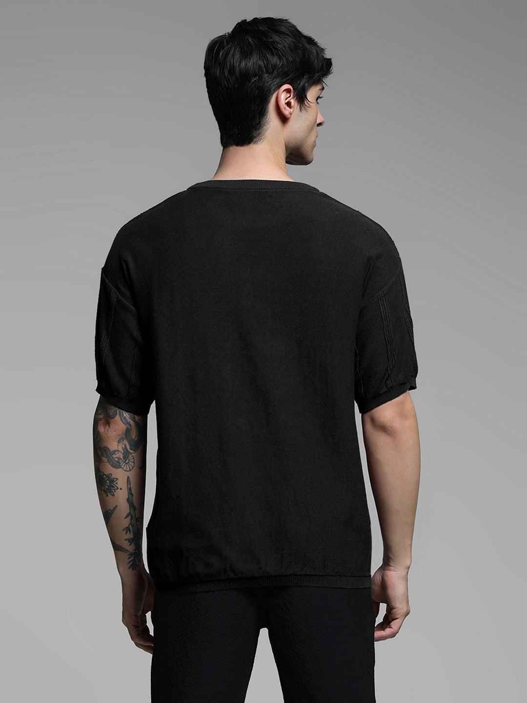 Black Knitted Crew Neck T-shirt