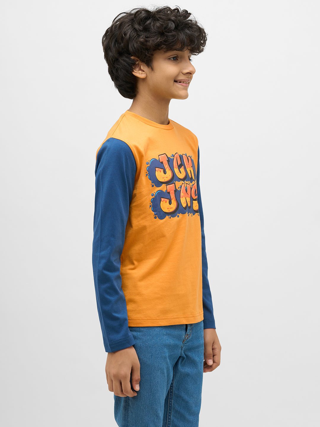 Boys Colourblocked Full Sleeves T-shirt