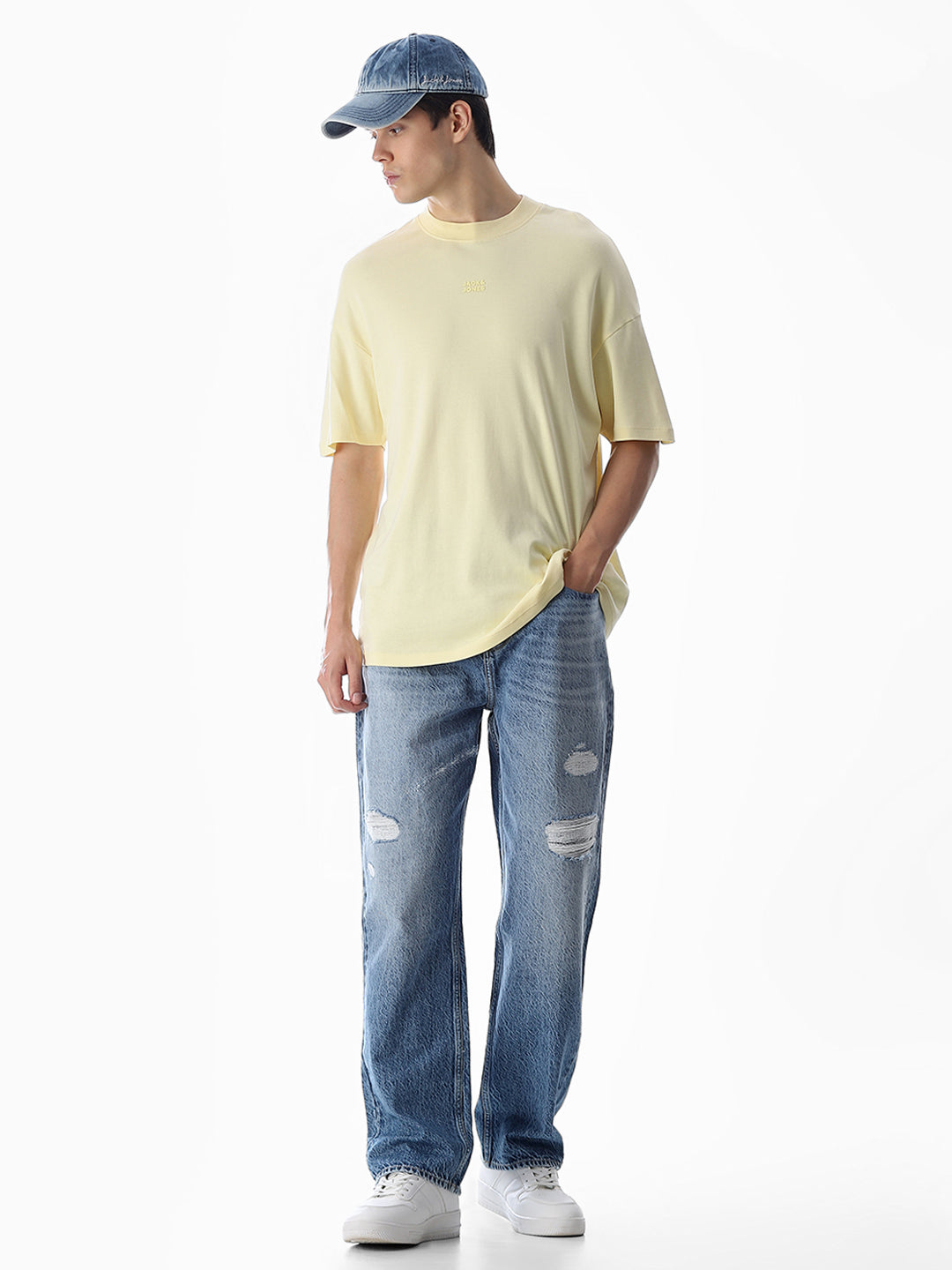 Distressed Dario Loose Fit Jeans