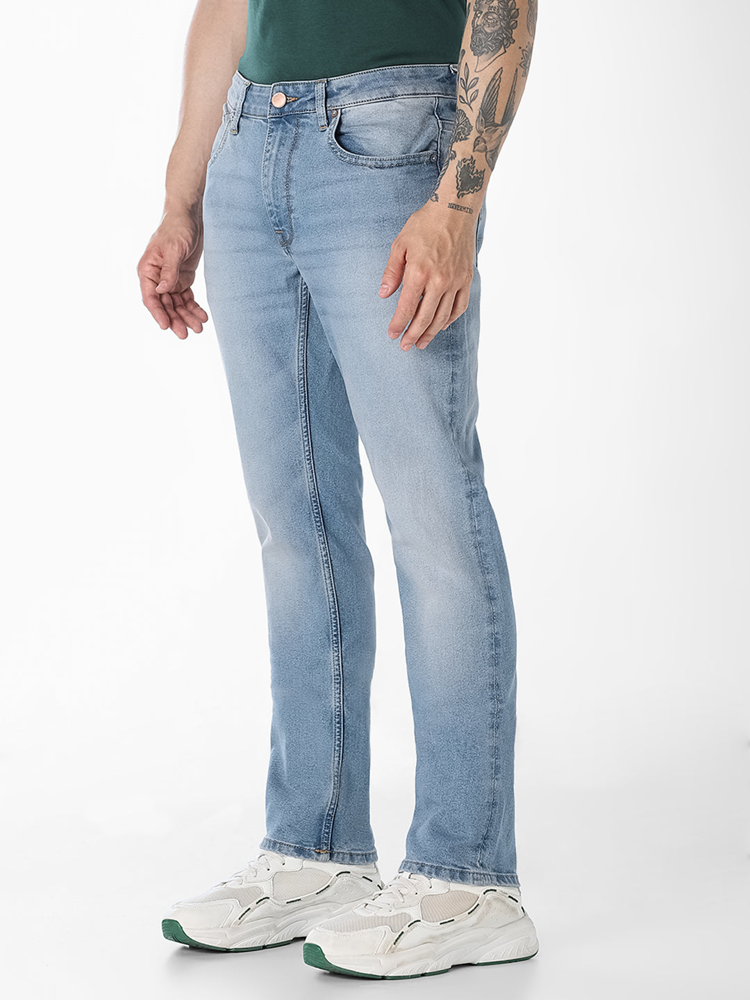 Men Straight Fit Light Blue Denim Jeans With Light Fade
