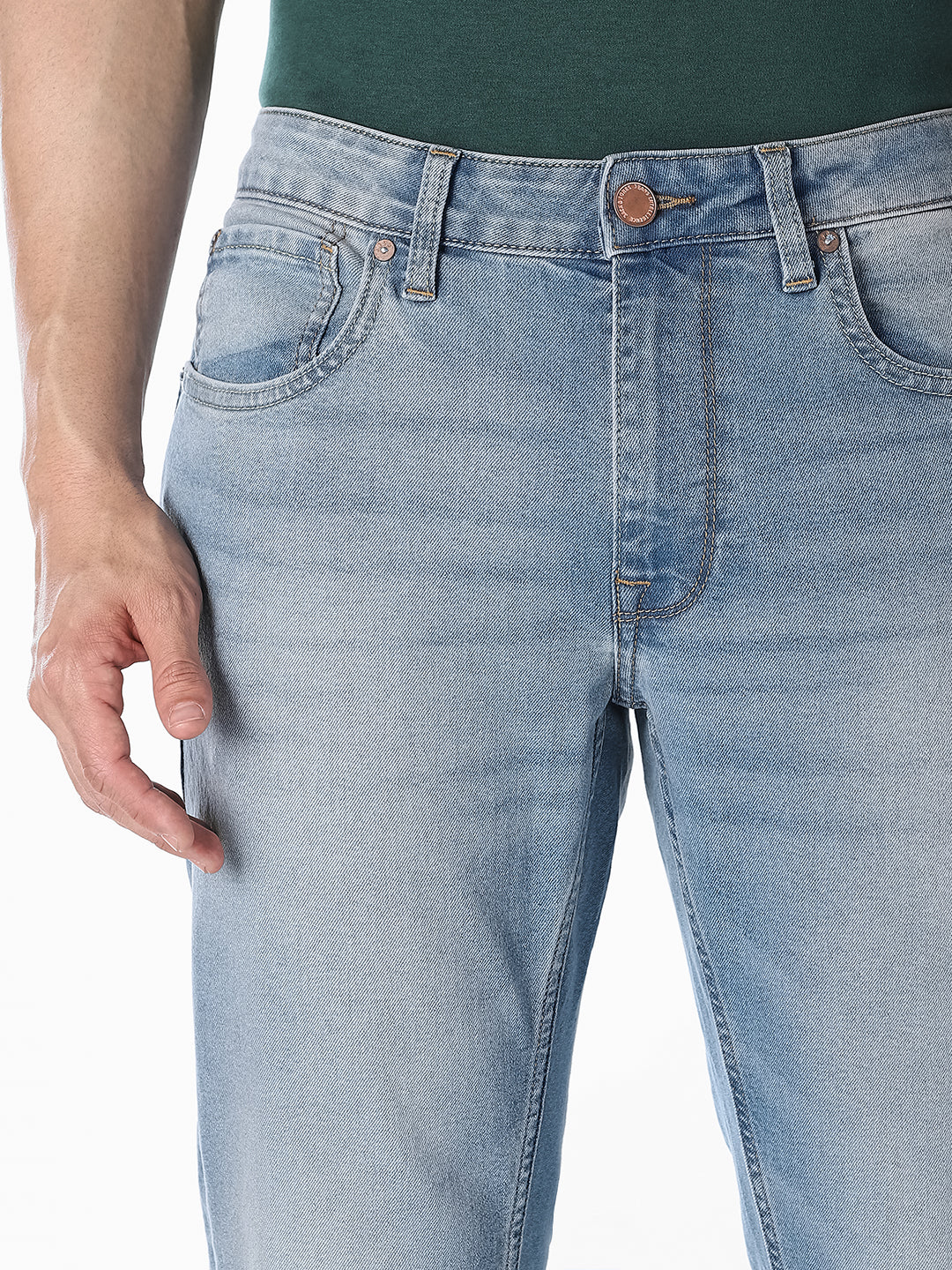 Men Straight Fit Light Blue Denim Jeans With Light Fade