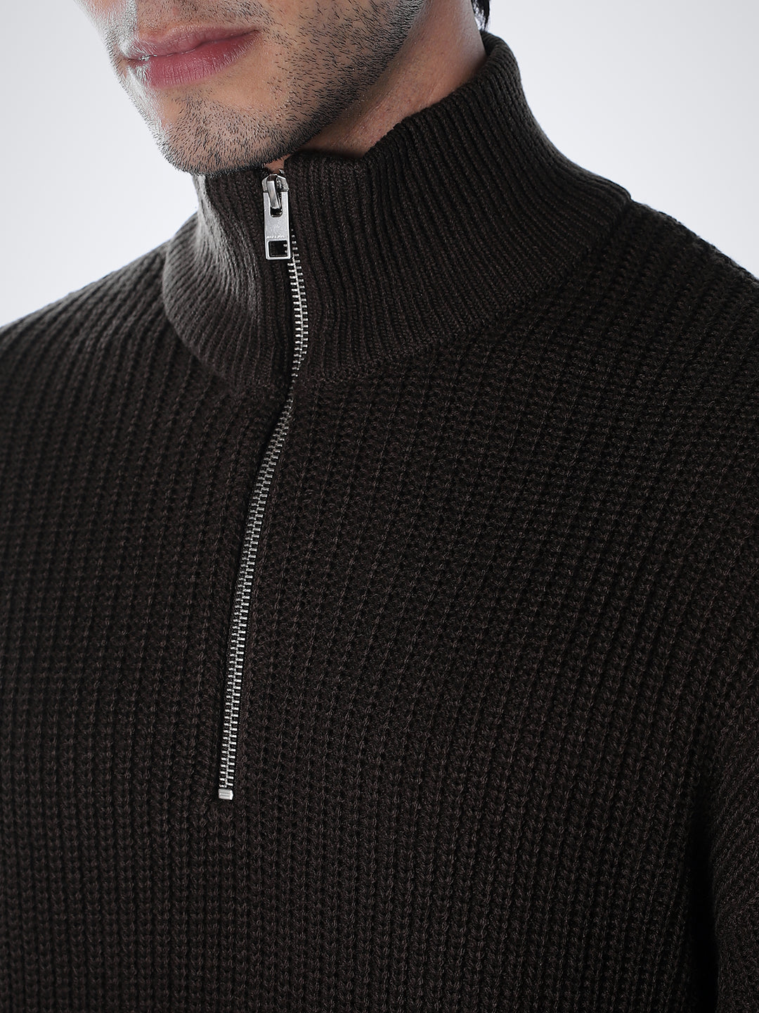 Half-Zip High Neck Pullover - Brown