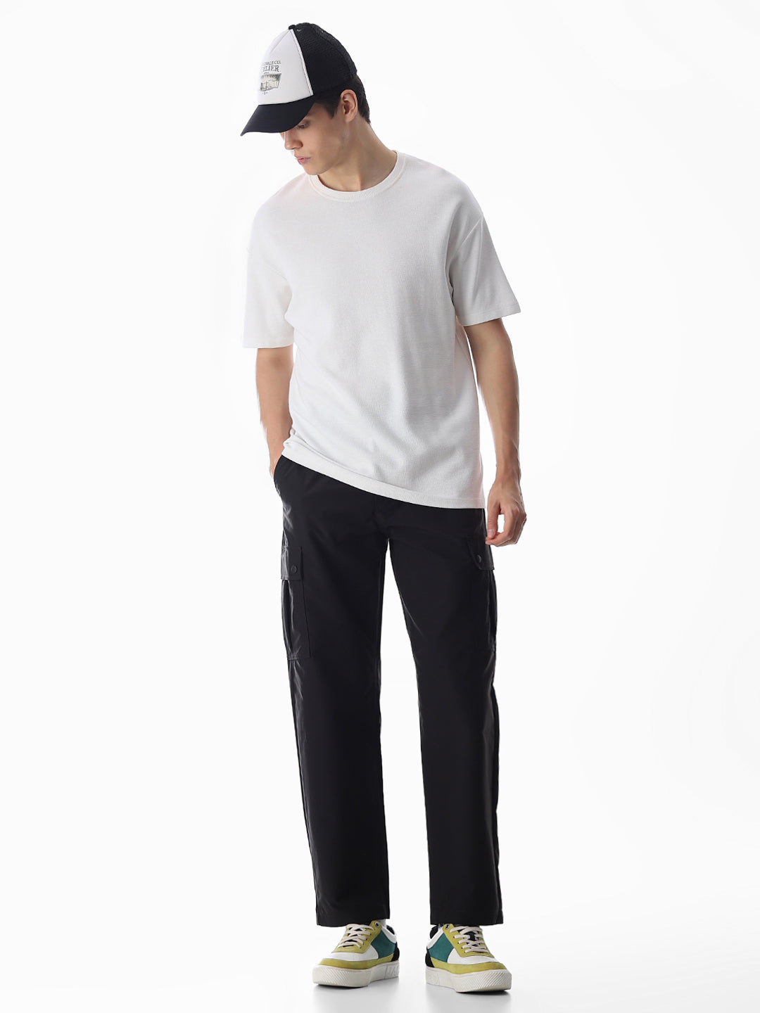 Black Mid Rise Regular Fit Cargos