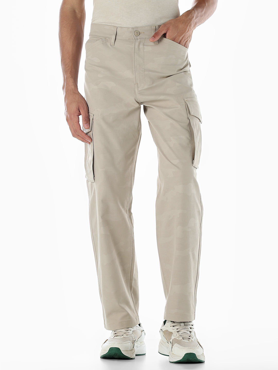 Men Camo Print Regular Fit Cargo Pants With 6 Pockets