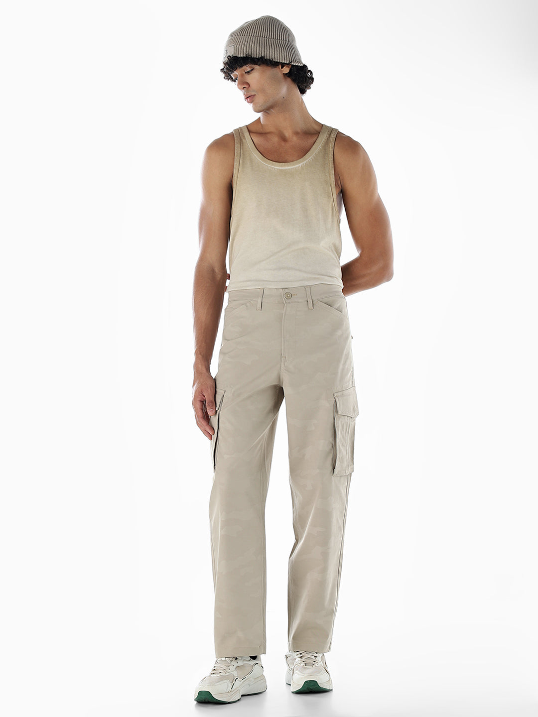 Men Camo Print Regular Fit Cargo Pants With 6 Pockets