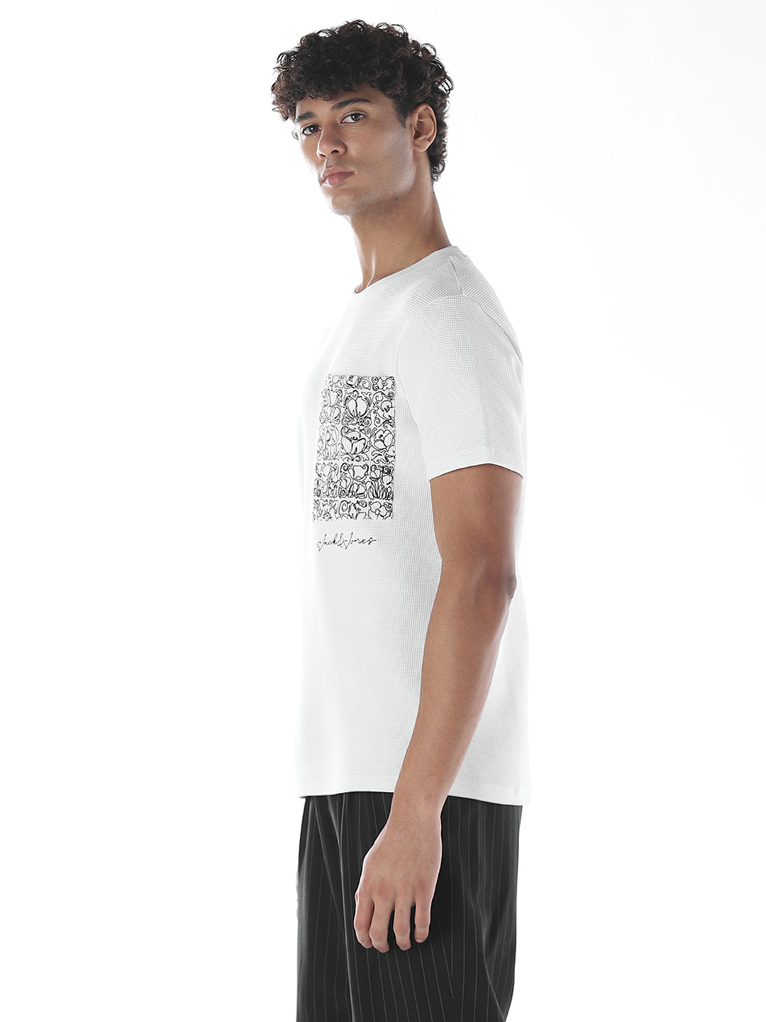 Chest Pocket Crew Neck T-shirt- White
