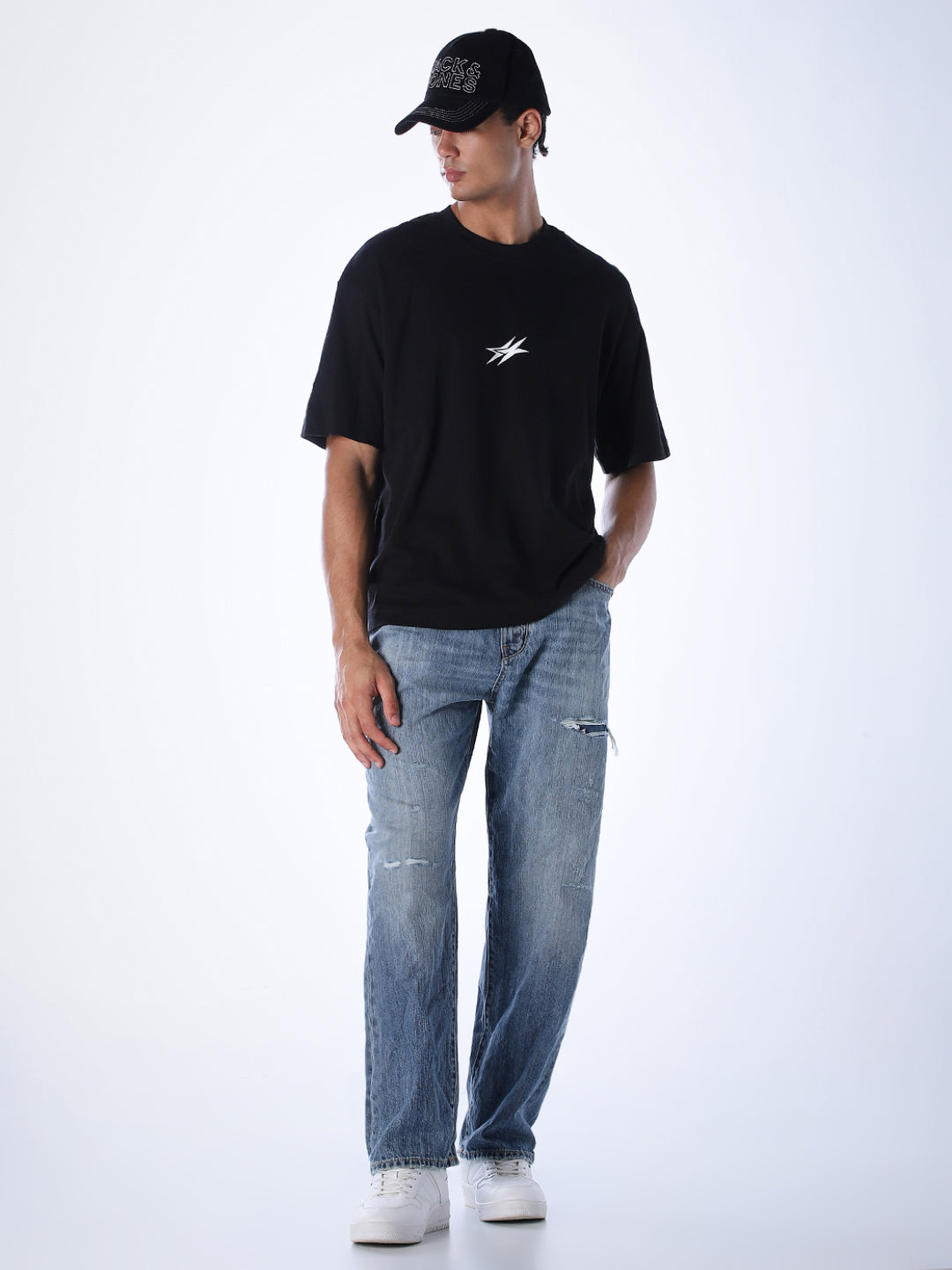 5 Pocket Distressed Dario Loose Fit Jeans