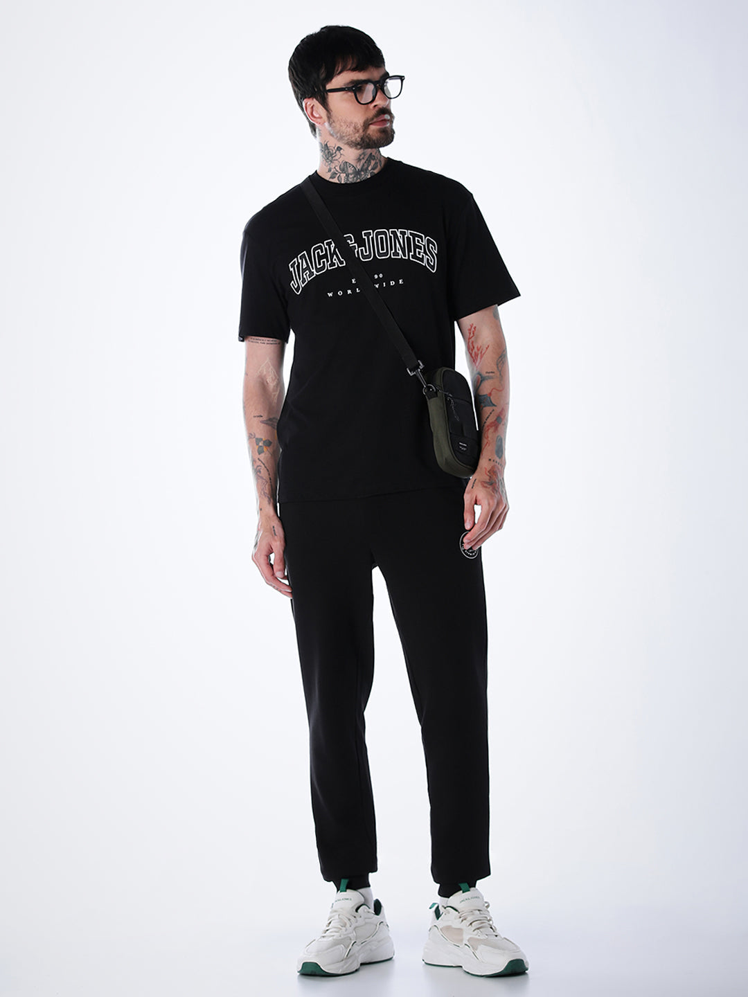 Varsity O-Neck T-shirt - Black