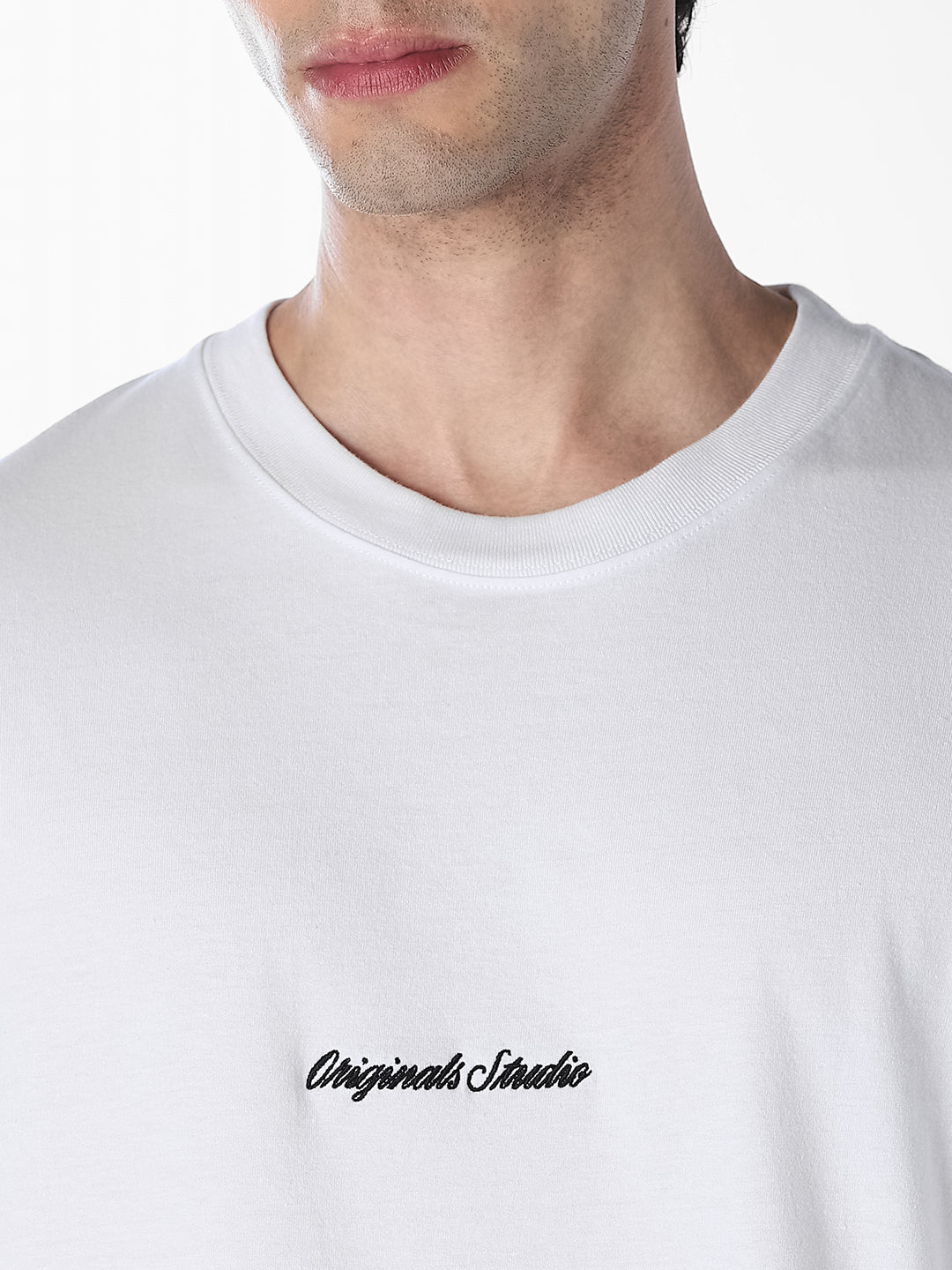 Men's White Relaxed Fit Crew Neck Embroidered T-Shirt