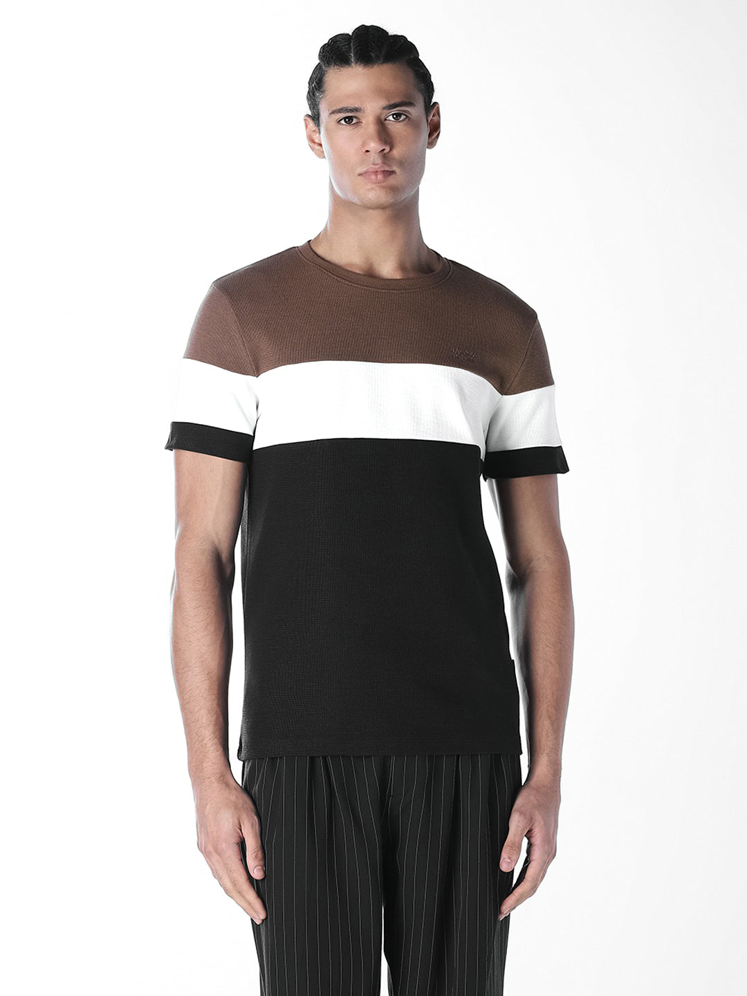 Colourblocked Crew Neck T-shirt - Black