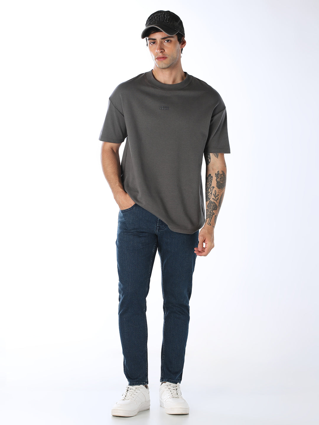 Low Rise Brak Cropped Slim Fit Jeans
