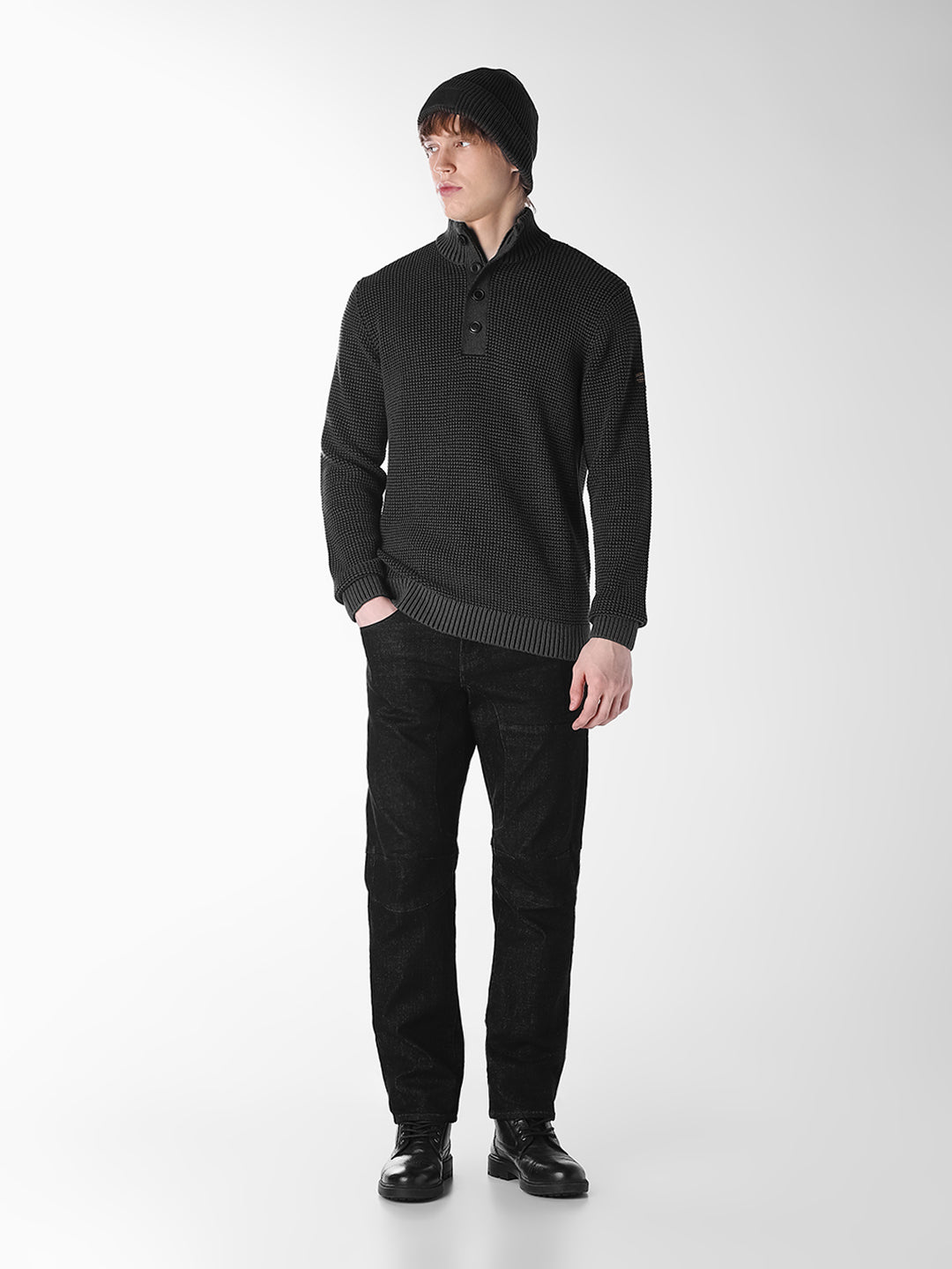 Black High neck Pullover