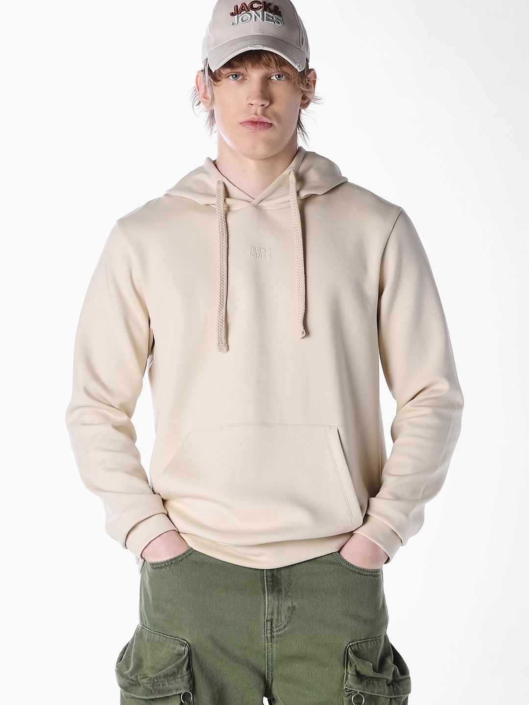 White Solid Regular Fit Pullover