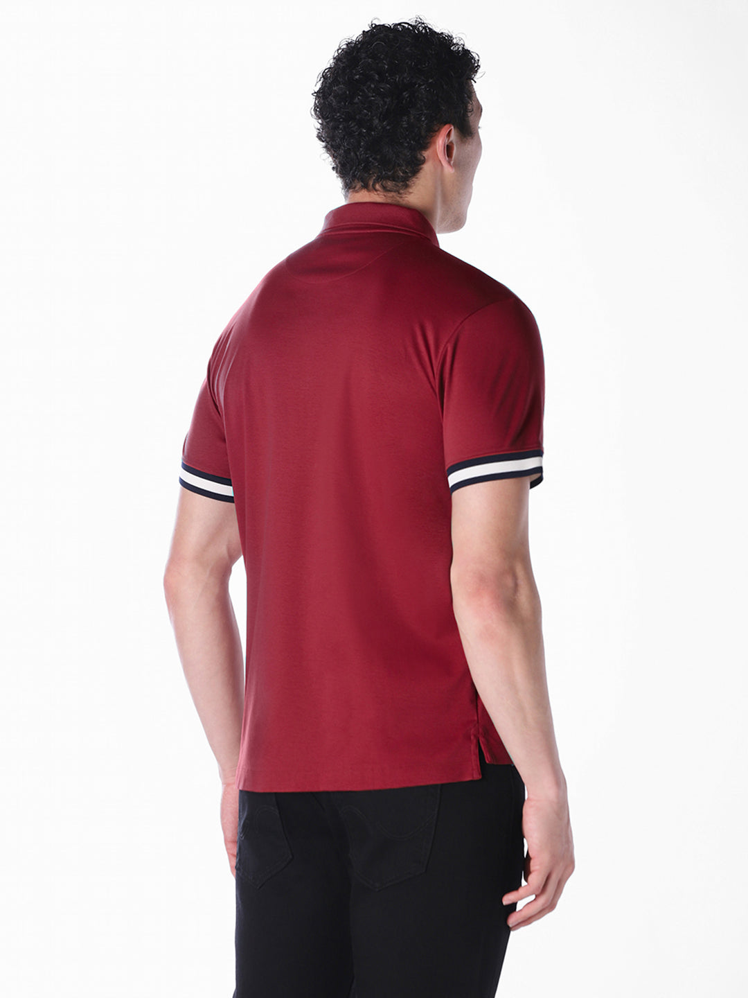 Red stripes placed on sleeve Regular Fit polos