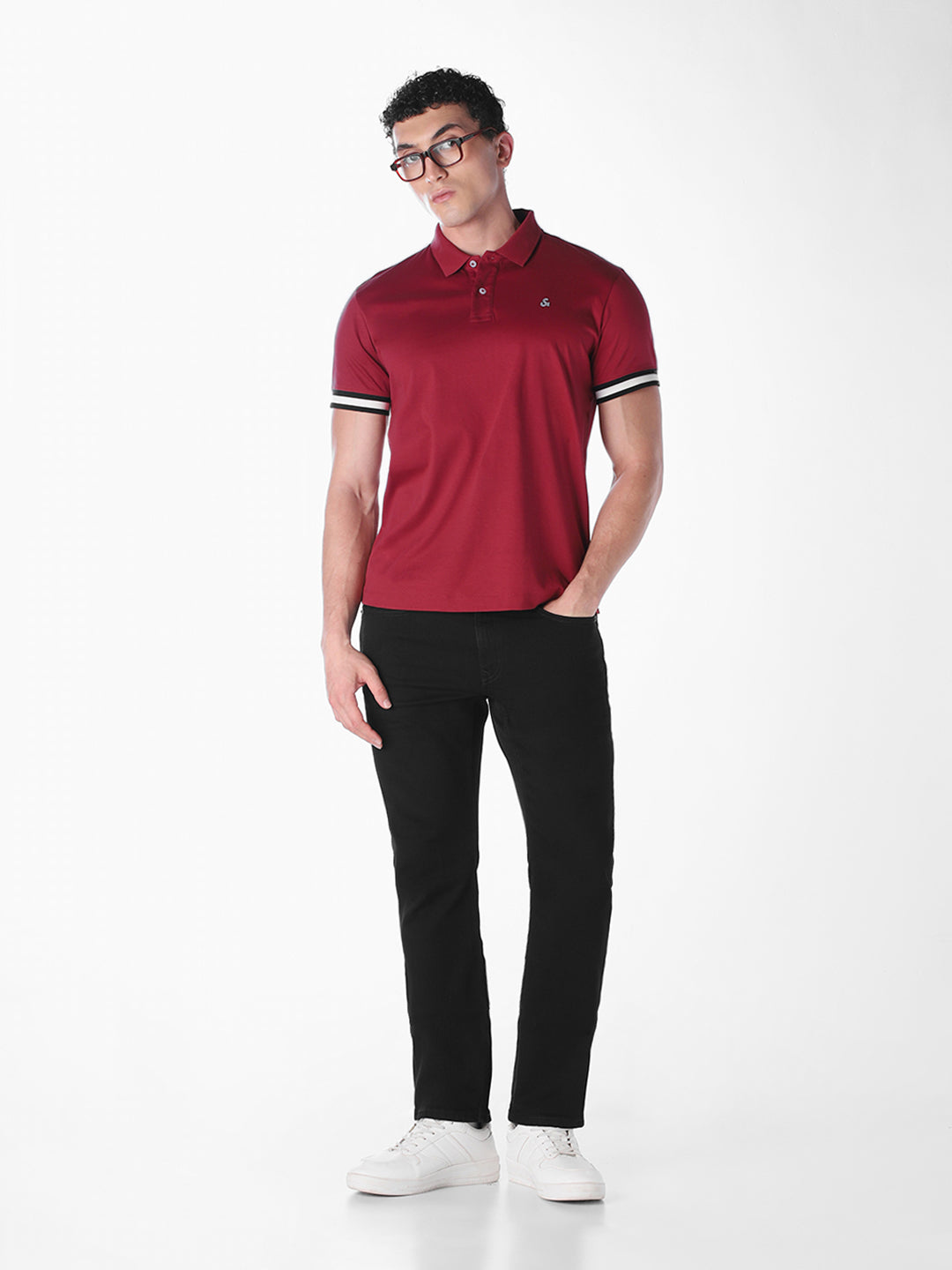 Red stripes placed on sleeve Regular Fit polos
