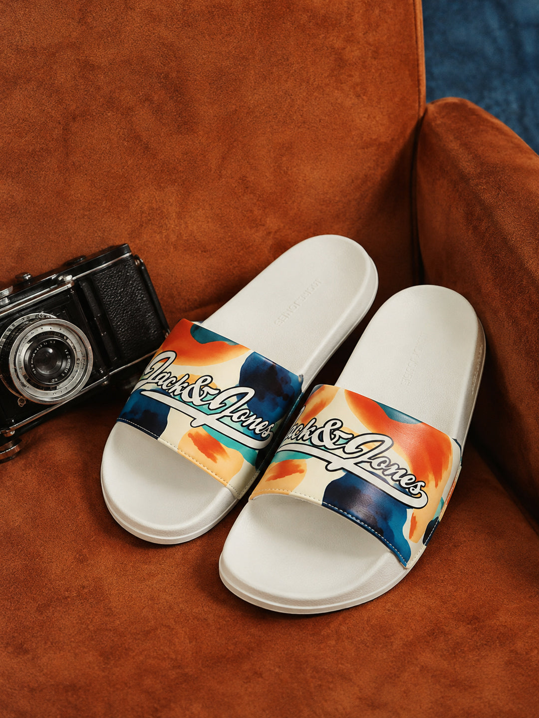 White Printed Pool Sliders