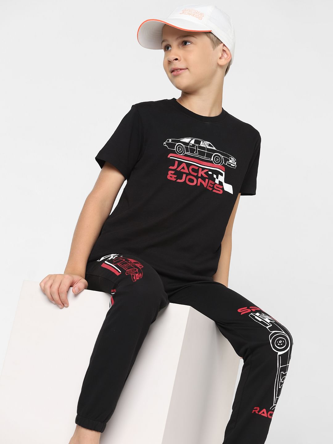 Boys Black Printed Crew Neck T-shirt - 4/5Y