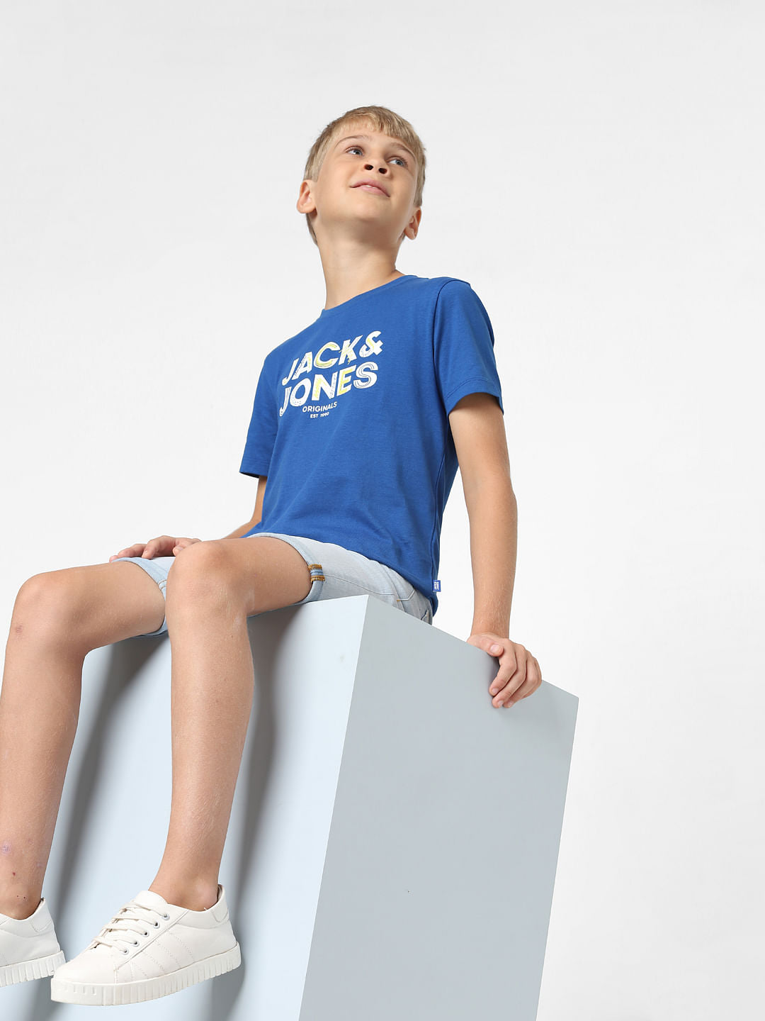 Boys Blue Logo Print T-shirt - 4/5Y