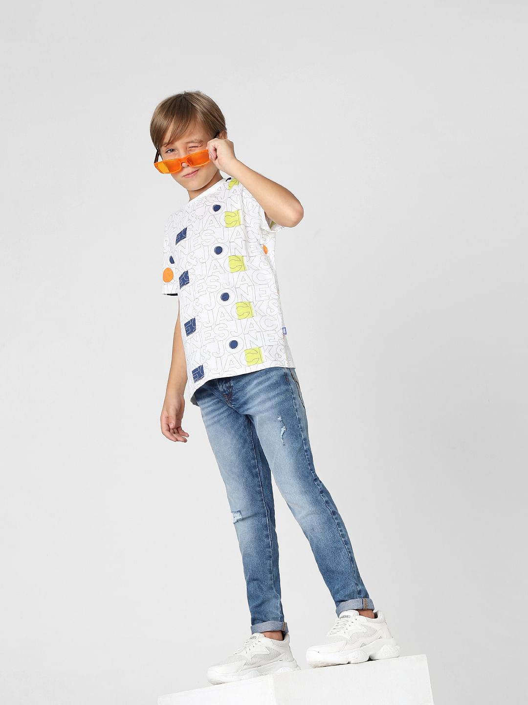 Boys White Logo Print Crew Neck T-shirt - 4/5Y