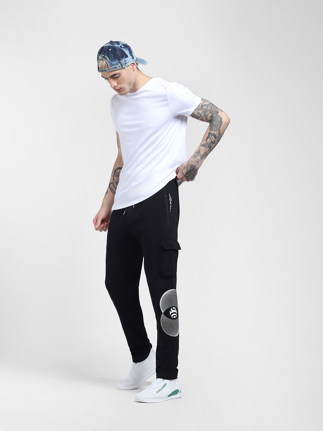 Black Graphic Printed Sweatpants - S