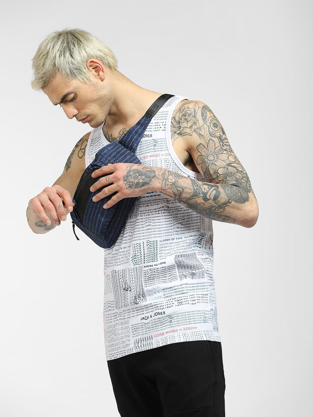 White Text Print Sleeveless T-shirt - S