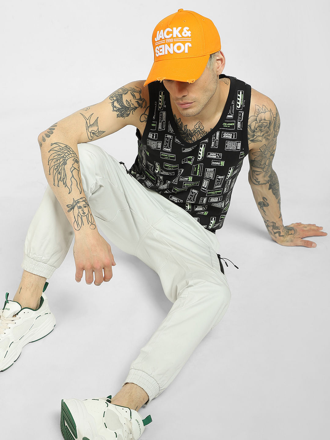 Black Printed Sleeveless T-shirt - S