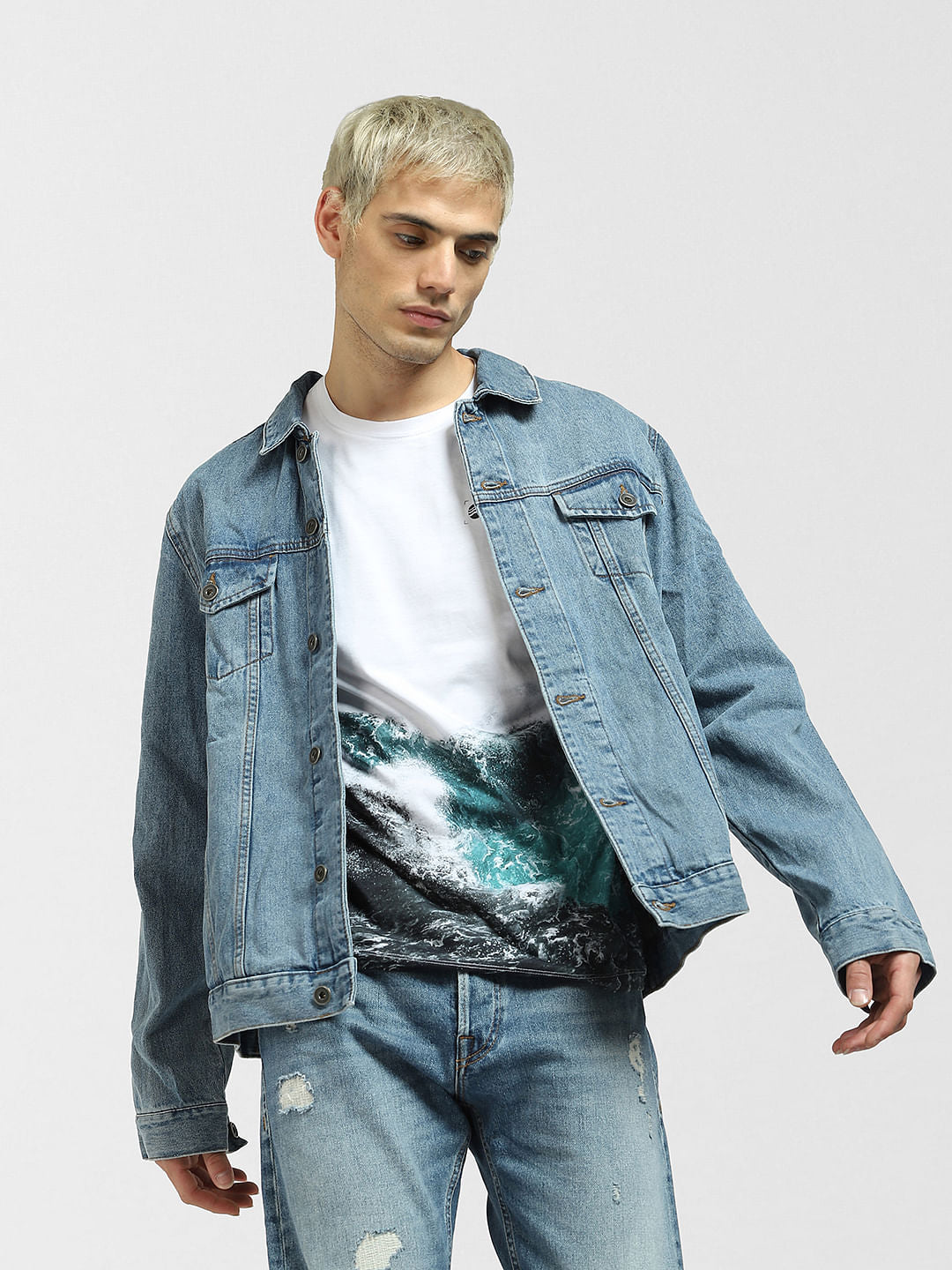 White Wave Graphic Print T-shirt