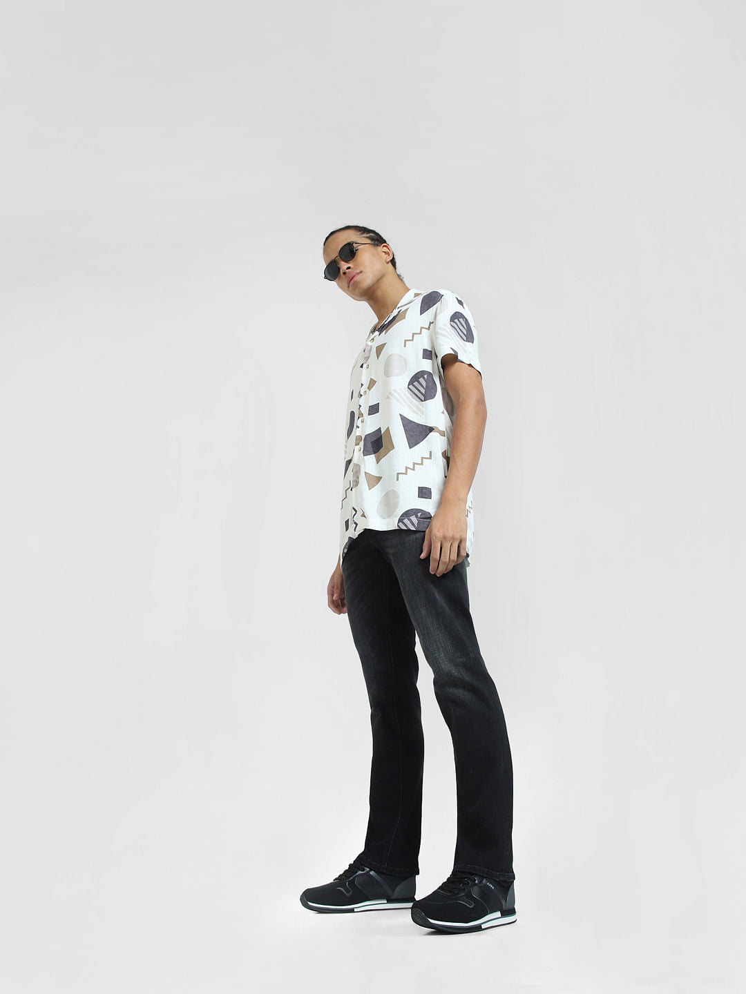 Black Mid Rise Clark Regular Fit Jeans