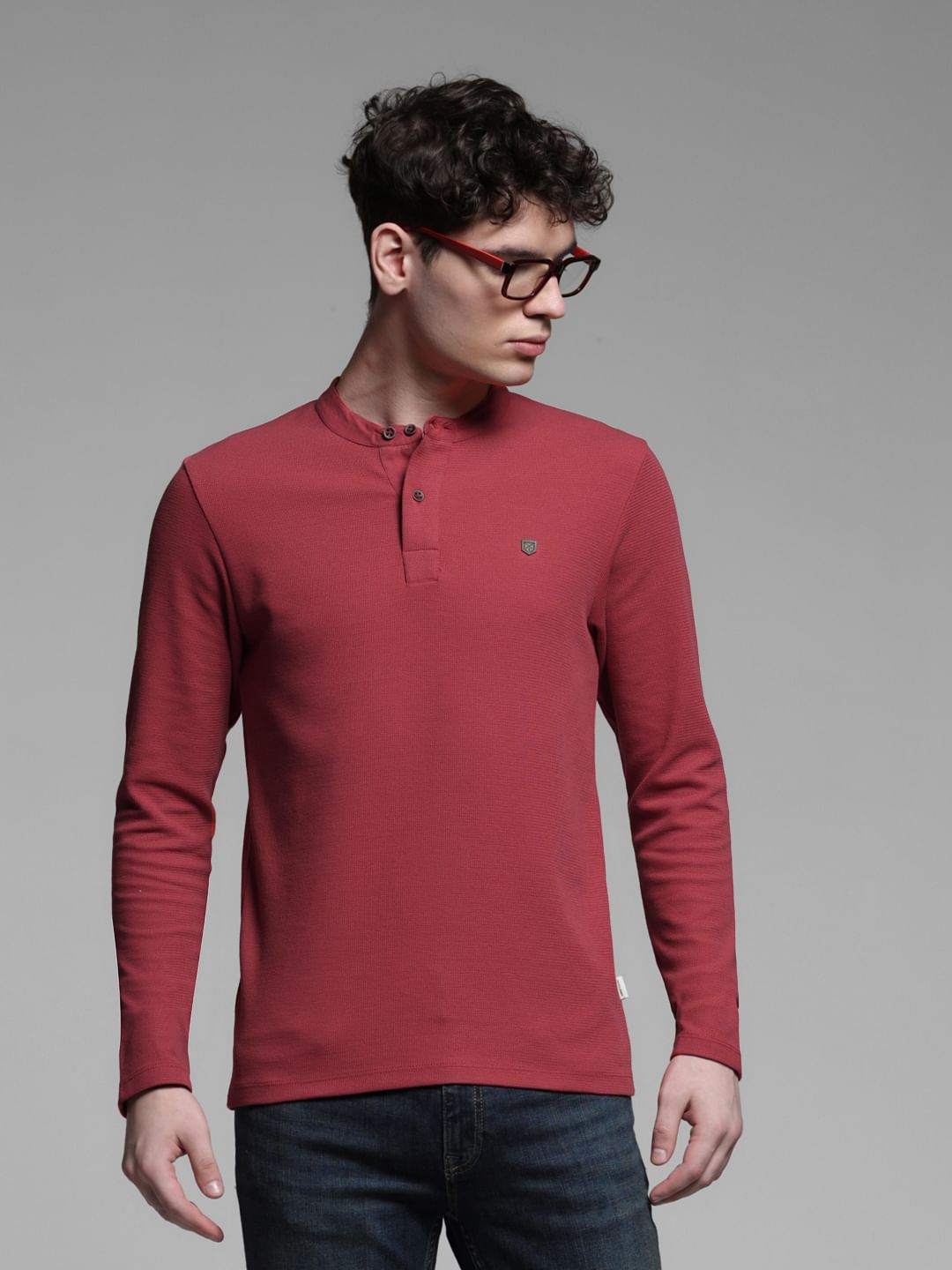 RED HENLEY T-SHIRT - S