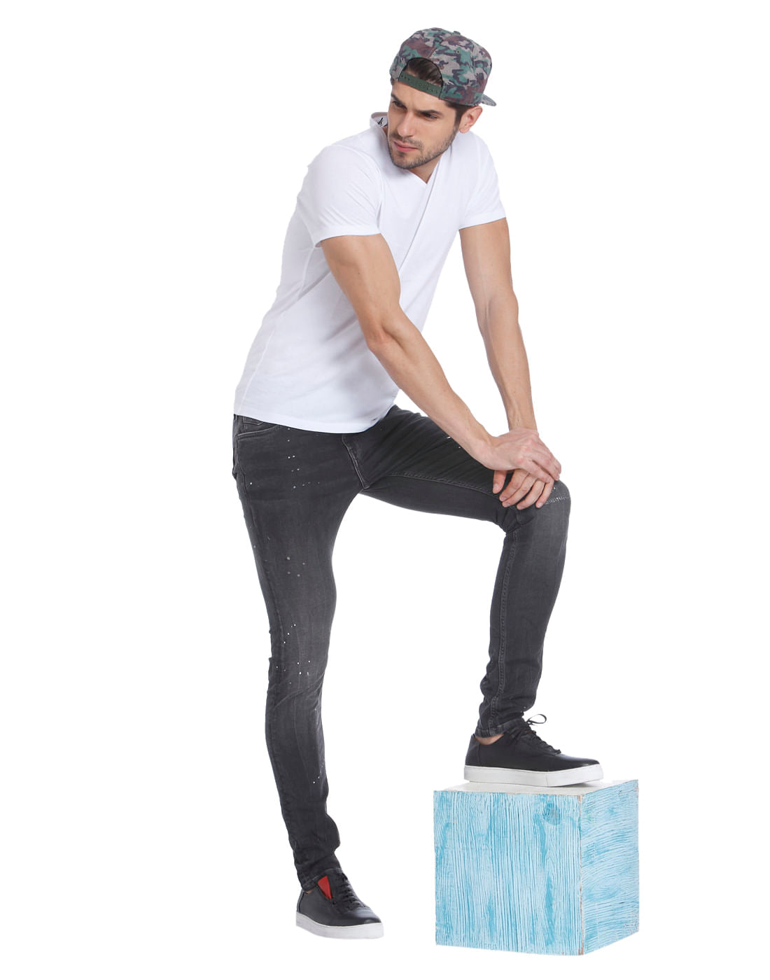 Mild Distress Jeans