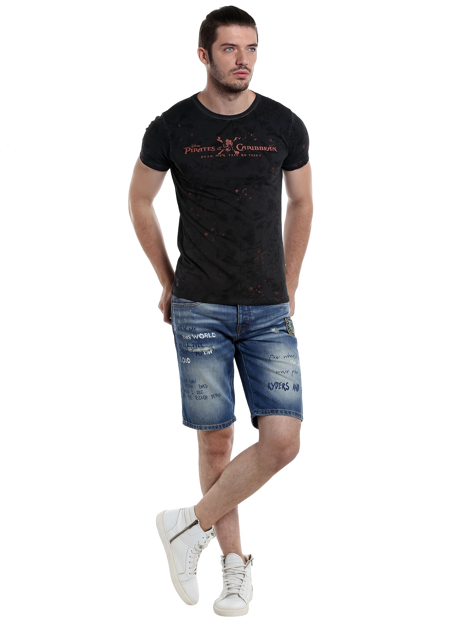 Pirates Of The Caribbean Graphic Print Grey T-Shirt