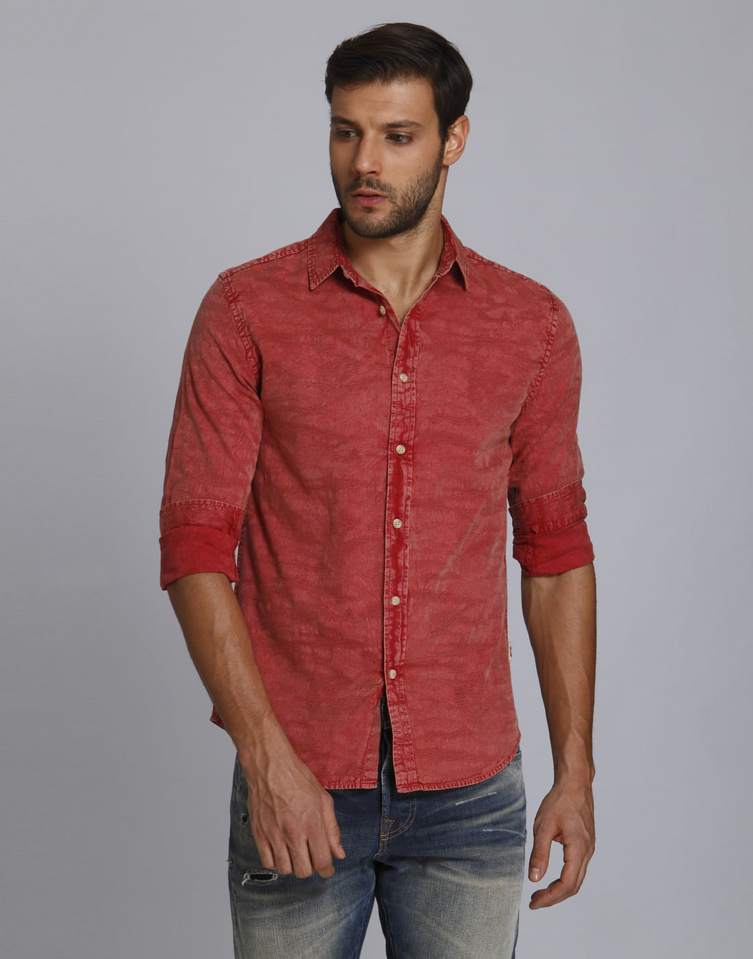 Red Textured Slim Fit Shirt - S