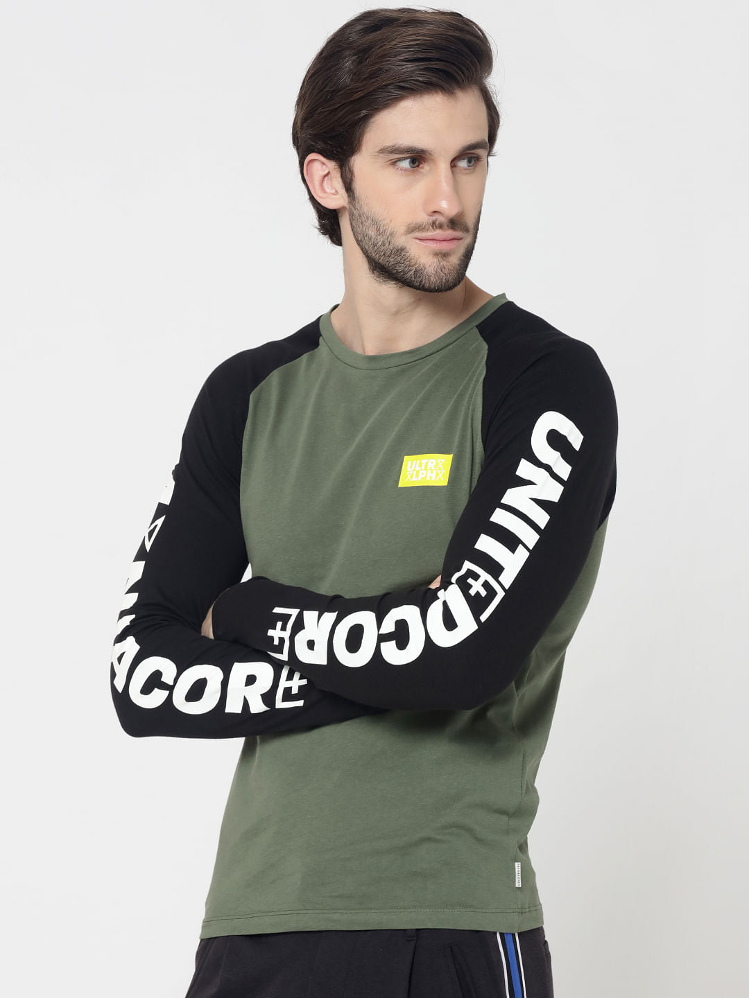 Green & Black Logo Print Full Sleeves Crew Neck T-Shirt - XS