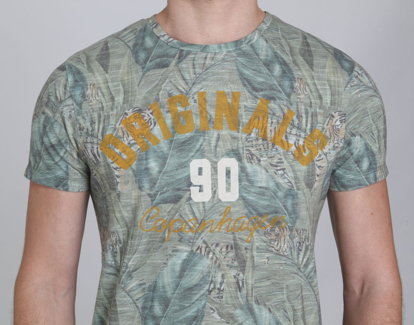 Green Leaf Print Crew Neck T-Shirt