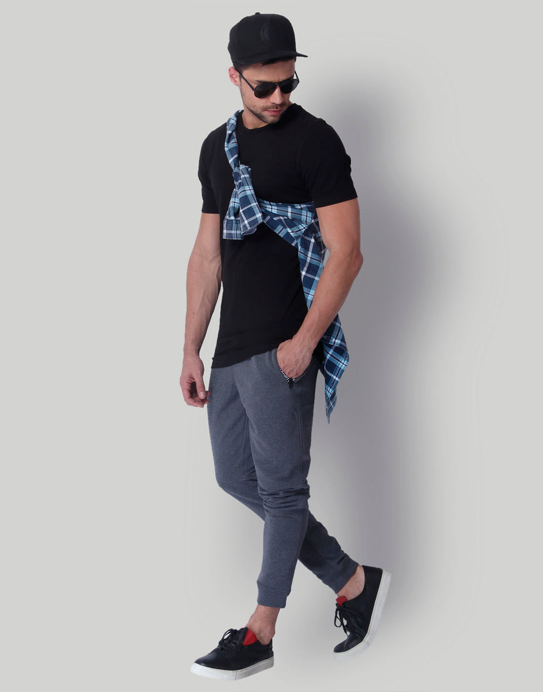 Black Graphic Print Crew Neck T-Shirt