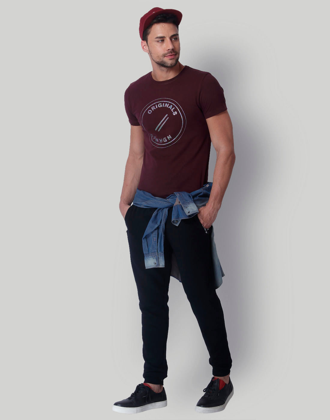 Burgundy Graphic Print Crew Neck T-Shirt