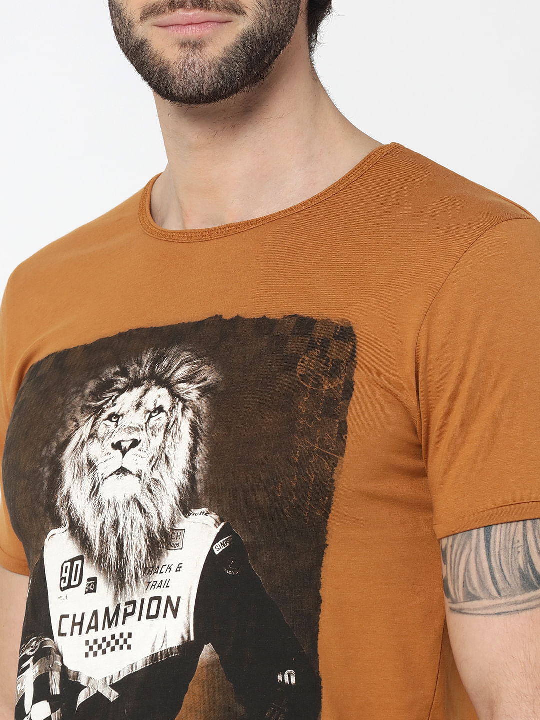 Brown Lion Graphic Print Crew Neck T-Shirt
