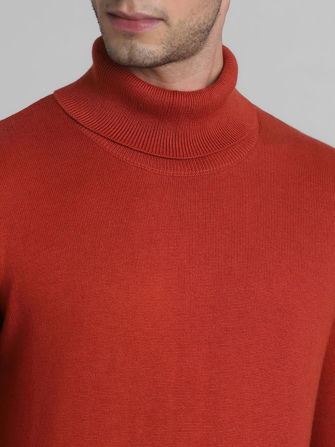 Rust Brown Turtle Neck Pullover