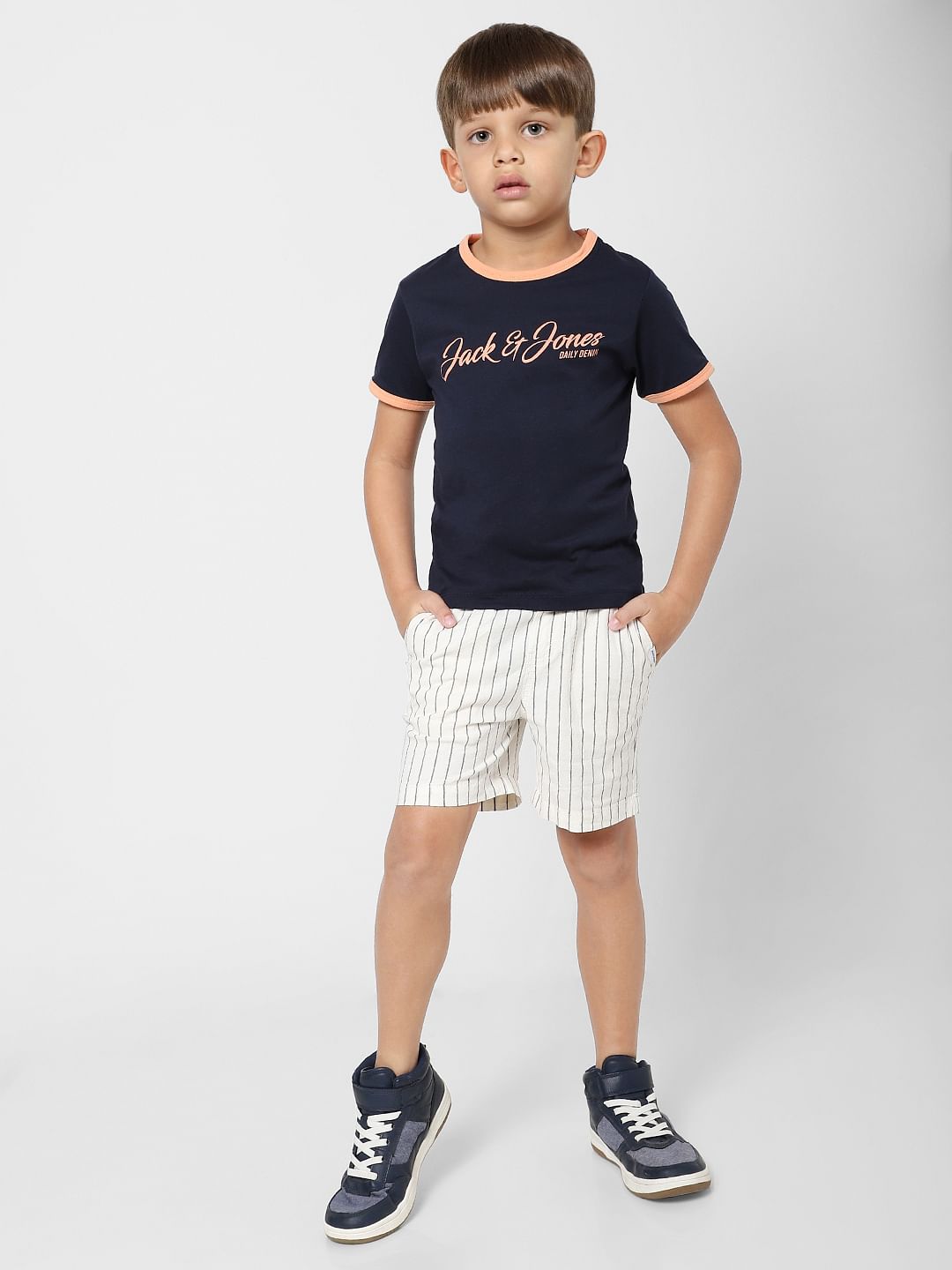BOYS Navy Blue Contrast Tipping Crew Neck T-shirt - 4/5Y