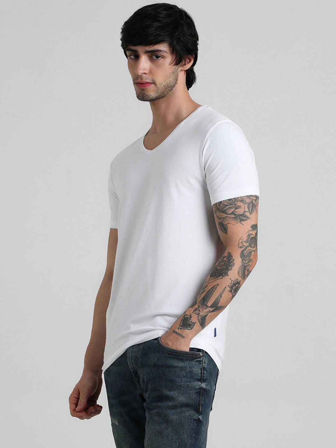 White Solid V-Neck T-shirt