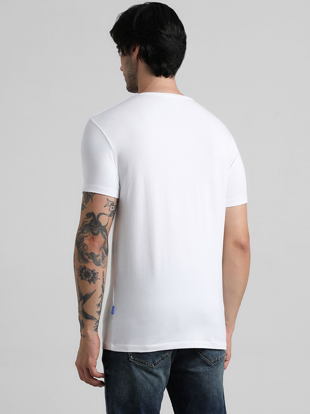 White Solid V-Neck T-shirt