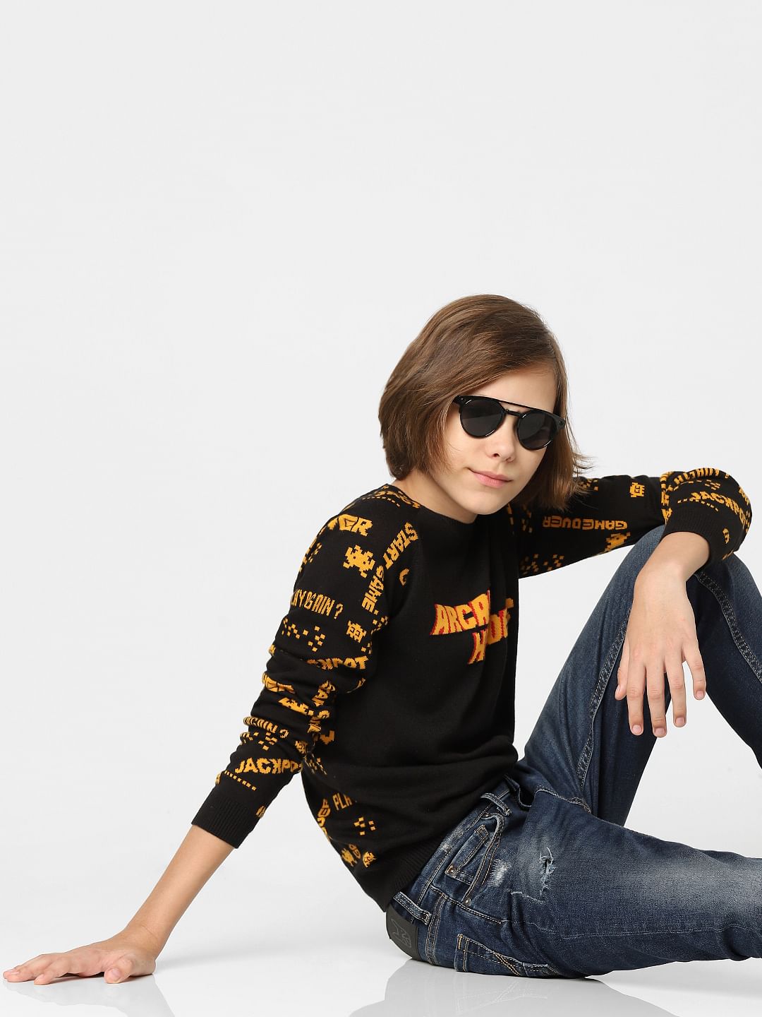 BOYS Black Graphic Print Pullover - 4/5Y