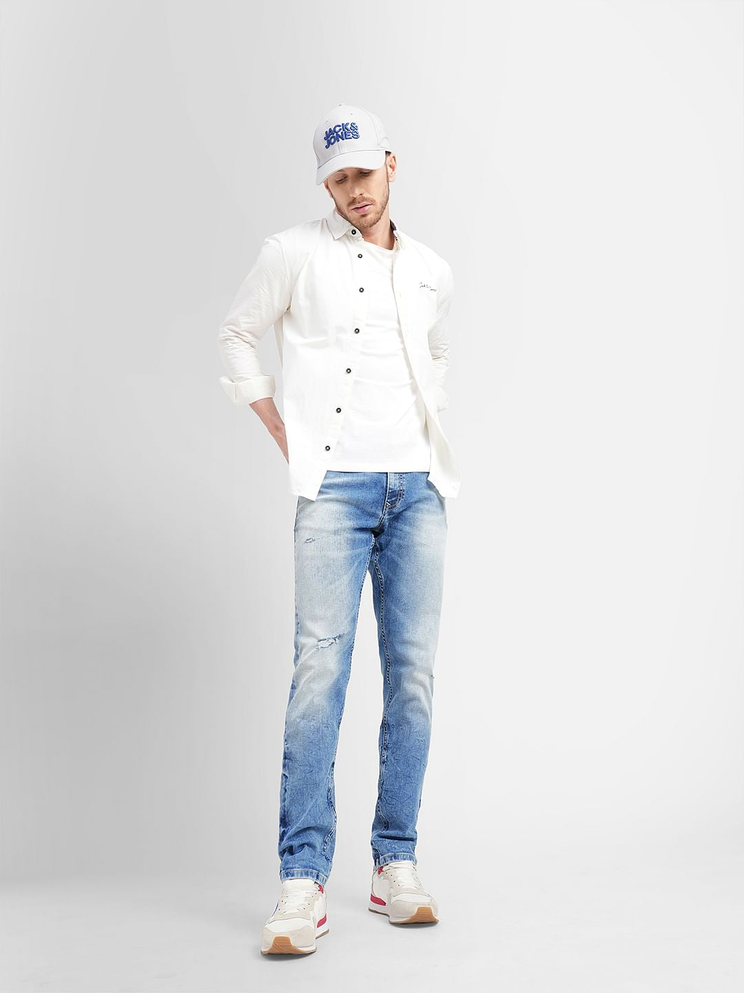 Light Blue Low Rise Distressed Slim Fit Jeans - 28/30
