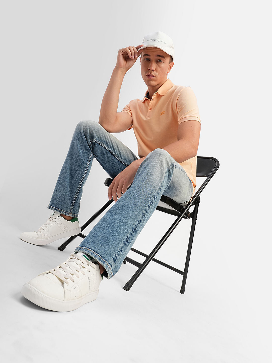Blue Mid Rise Washed Clark Regular Fit Jeans - 28/30